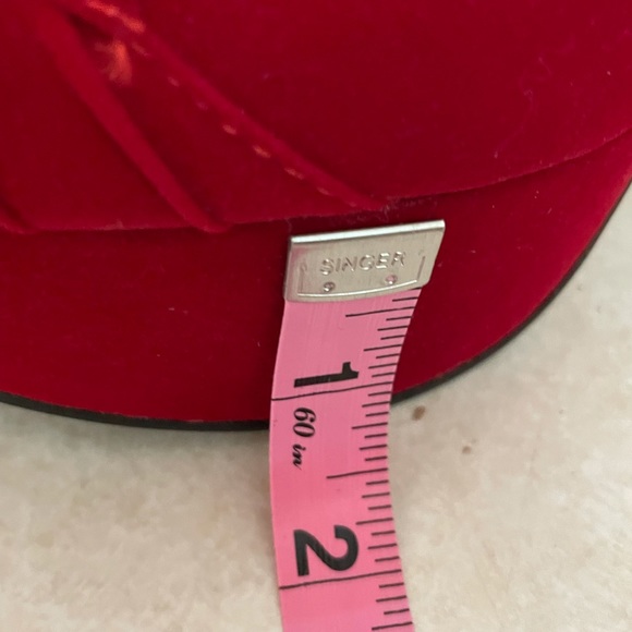 Qupid velvet platform stilettos Valentines ❤️🔥 - Picture 5 of 8